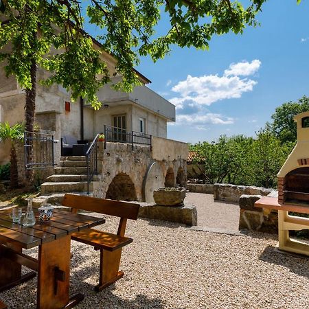 Kuca Za Odmor "Na Paltu" Villa Risika Ngoại thất bức ảnh