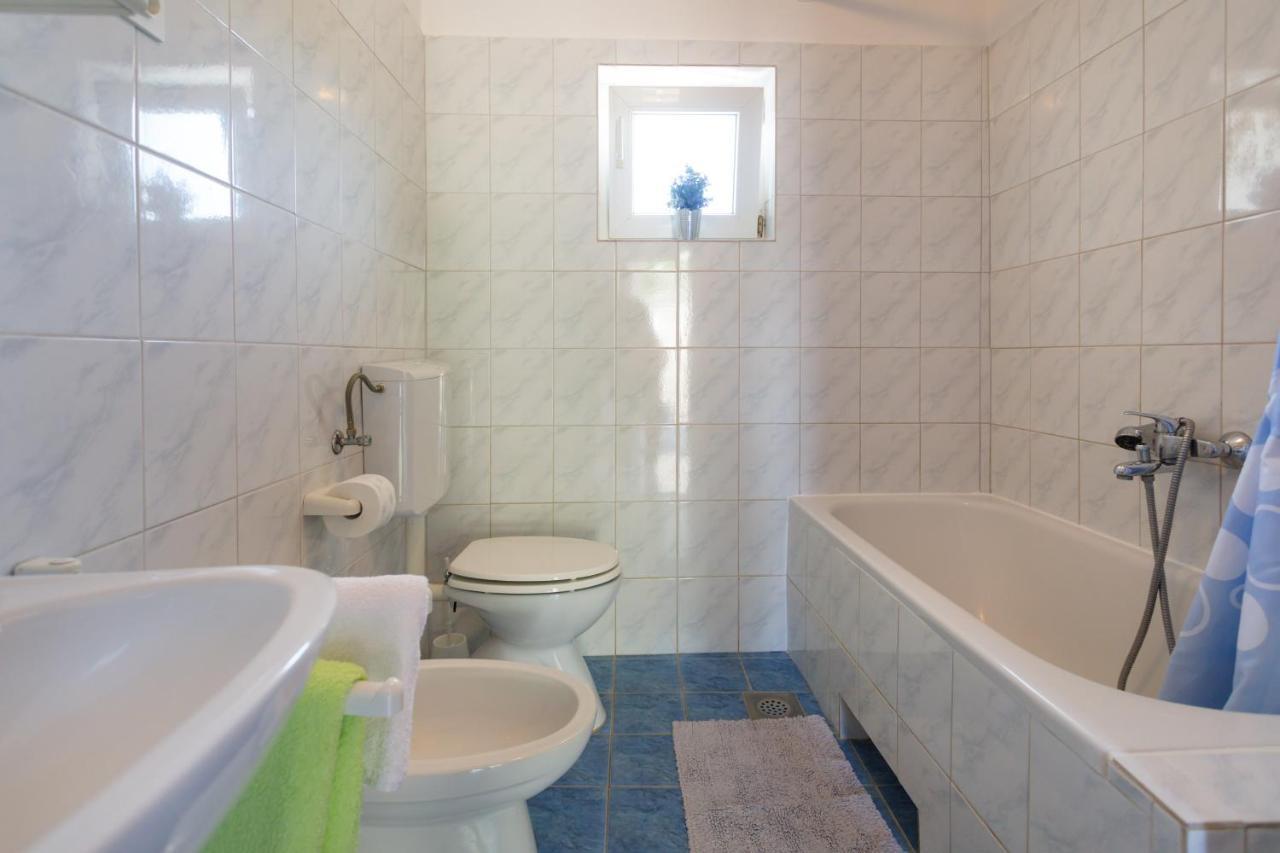 Kuca Za Odmor "Na Paltu" Villa Risika Ngoại thất bức ảnh
